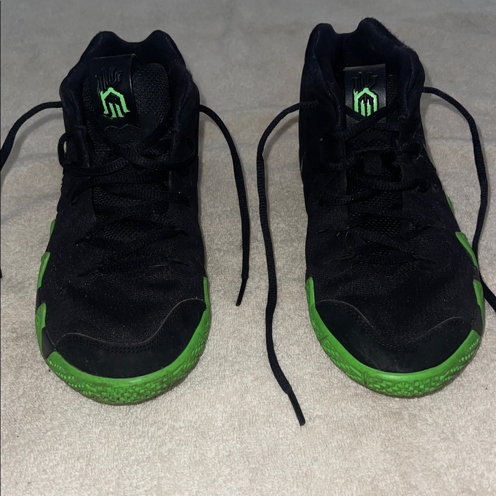 Kyrie slim Black and Green boy Basketball Shoes